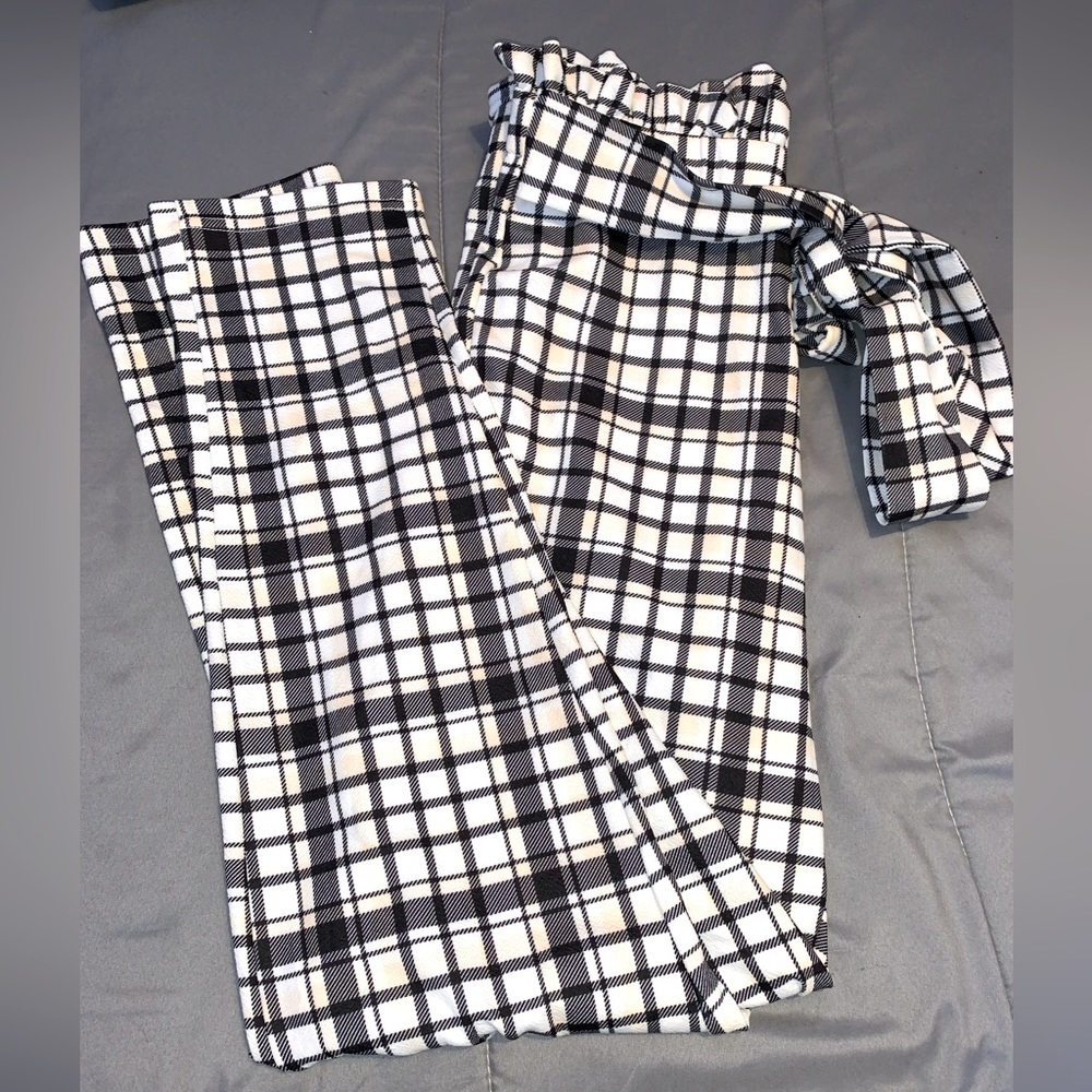 • Shein Stripped Black,Cream,White Flowy Pants! Perfect business style pants! •